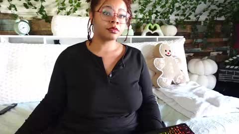 Snapshot of khayaparker chatting on 3, 3, 2025 Khaya online show from 3, 3, 2025