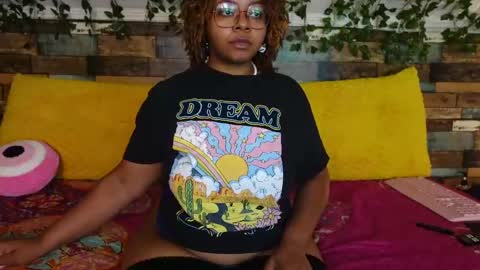 Snapshot of khayaparker chatting on 14, 9, 2025 Khaya online show from 14, 9, 2025