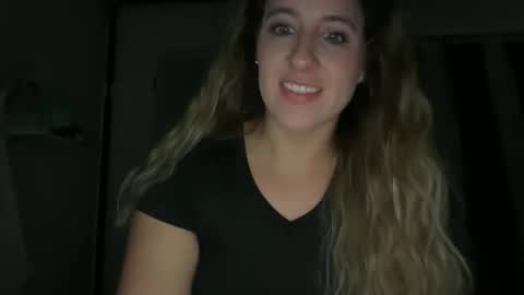 Snapshot of khelzy chatting on 17, 4, 2026 Khel online show from 17, 4, 2026