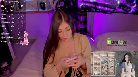 Snapshot of khionebesset chatting on 12, 1, 2025 Khi.  online show from 12, 1, 2025