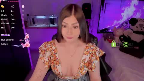 Snapshot of khionebesset chatting on 15, 1, 2025 Khi.  online show from 15, 1, 2025