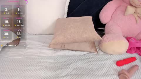 Khloe Cute online show from 26, 9, 2025