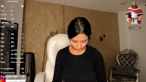 Snapshot of khloe_houston chatting on 13, 12, 2024 Khloe online show from 13, 12, 2024