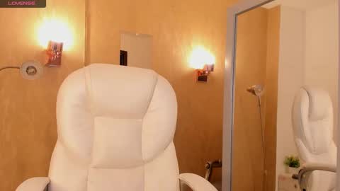 Snapshot of khloe_houston chatting on 13, 2, 2025 Khloe online show from 13, 2, 2025