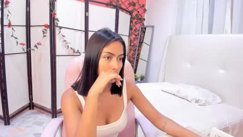 Snapshot of khloe_houston chatting on 1, 3, 2025 Khloe online show from 1, 3, 2025