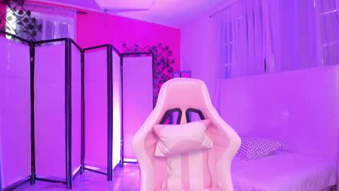 Snapshot of khloe_houston chatting on 3, 10, 2025 Khloe online show from 3, 10, 2025