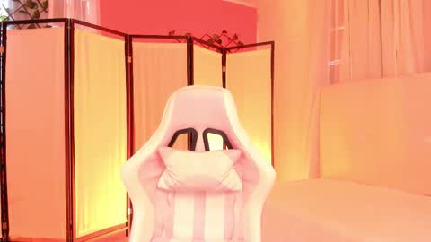 Snapshot of khloe_houston chatting on 13, 10, 2025 Khloe online show from 13, 10, 2025