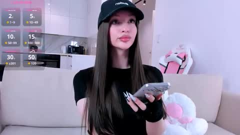 Snapshot of khloeforever chatting on 13, 2, 2026 khloe online show from 13, 2, 2026