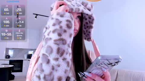 Snapshot of khloeforever chatting on 21, 2, 2026 khloe online show from 21, 2, 2026