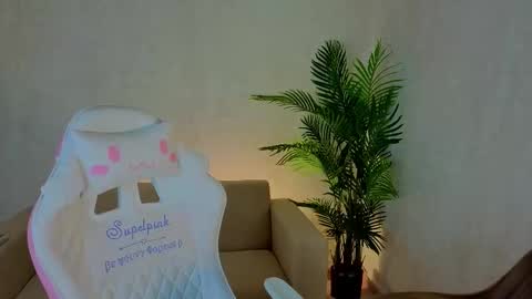 kianawhite online show from 11, 2, 2026