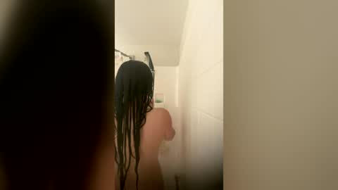 Snapshot of kiannaluv chatting on 17, 6, 2026 kiannaluv online show from 17, 6, 2026