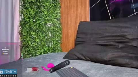 Kiara Zahiri online show from 13, 11, 2025