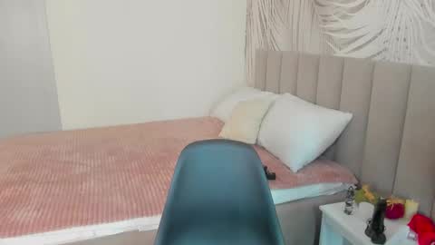 Snapshot of kiaracoule chatting on 4, 11, 2025 Kiara online show from 4, 11, 2025