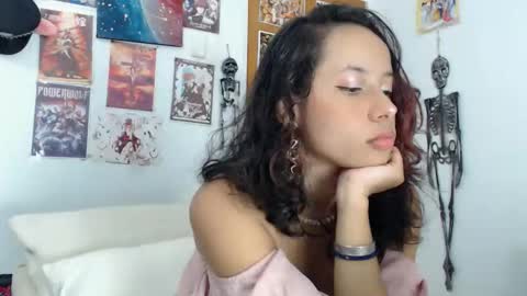 kiaralenon online show from 30, 11, 2025