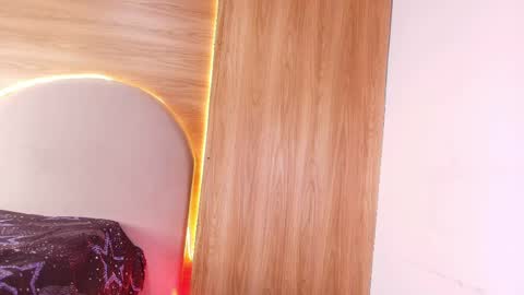 kiaralopez_ online show from 14, 4, 2026