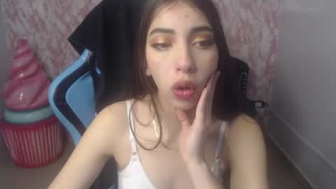 Snapshot of kiarastar_ch chatting on 7, 7, 2026 kiara online show from 7, 7, 2026