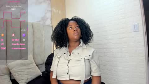 Snapshot of kiarazafira chatting on 13, 9, 2025 kiarazafira online show from 13, 9, 2025