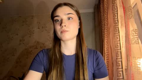 Ola my name is Lissa  Lets hit 10 Thumbs Up together   online show from 2, 2, 2026