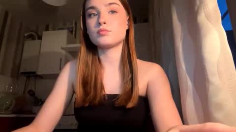 Snapshot of kierstentates chatting on 26, 3, 2026 Ola my name is Lissa Lets hit 10 Thumbs Up together online show from 26, 3, 2026