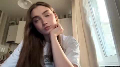 Snapshot of kierstentates chatting on 27, 3, 2026 Ola my name is Lissa Lets hit 10 Thumbs Up together online show from 27, 3, 2026