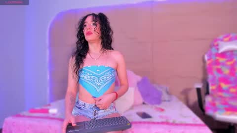 KIM COOPER online show from 5, 12, 2025