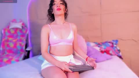 KIM COOPER online show from 17, 12, 2025