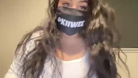 KIIWEE online show from 3, 11, 2025