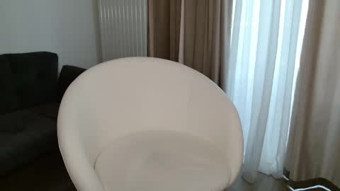 Snapshot of kiki_akai chatting on 8, 5, 2026 Ada online show from 8, 5, 2026