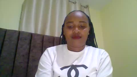 Snapshot of kiki_beby chatting on 16, 4, 2026 Angela online show from 16, 4, 2026