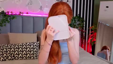 Snapshot of kiki_blue_eyes chatting on 16, 9, 2025 kiki_blue_eyes online show from 16, 9, 2025