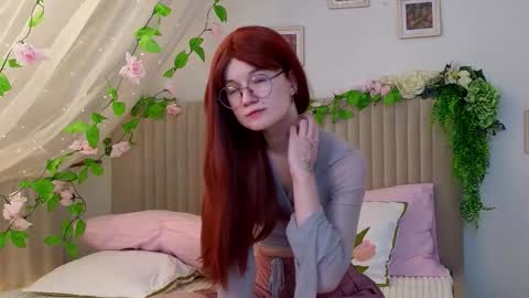Snapshot of kiki_blue_eyes chatting on 13, 10, 2025 kiki_blue_eyes online show from 13, 10, 2025