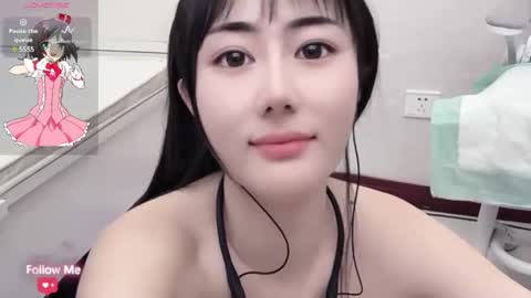 Snapshot of kiki_loveu chatting on 25, 12, 2024 kiki_loveu online show from 25, 12, 2024