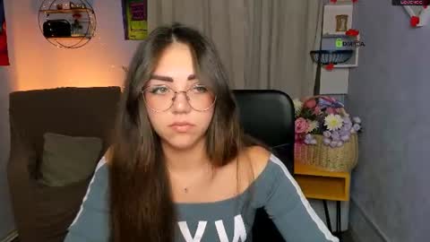 Snapshot of kiki_swan chatting on 25, 6, 2026 kiki_swan online show from 25, 6, 2026