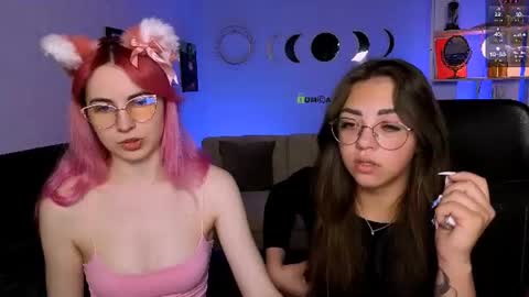 Snapshot of kiki_swan chatting on 9, 7, 2026 kiki_swan online show from 9, 7, 2026