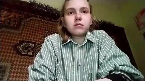 Snapshot of kikibang_ chatting on 21, 12, 2025 kikibang_ online show from 21, 12, 2025