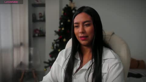 Snapshot of killaa01 chatting on 27, 12, 2024 Alejandra online show from 27, 12, 2024