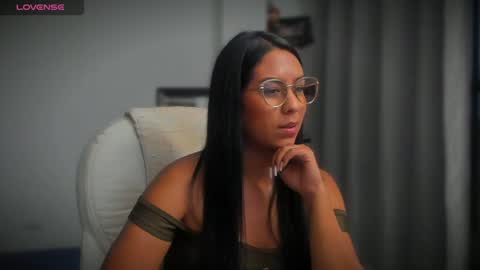 Snapshot of killaa01 chatting on 8, 2, 2025 Alejandra online show from 8, 2, 2025