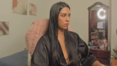 Snapshot of killaa01 chatting on 1, 10, 2025 Alejandra online show from 1, 10, 2025