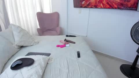 Ana      online show from 2, 10, 2025