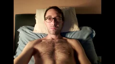 Snapshot of killua1993 chatting on 31, 10, 2025 kingstoned online show from 31, 10, 2025