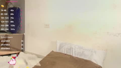 Snapshot of kim_brown2 chatting on 29, 11, 2025 Kim Follow me please online show from 29, 11, 2025