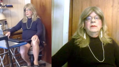 Snapshot of kim_crossdresser1 chatting on 6, 12, 2024 kim crossdresser no nude room and clean chat only. online show from 6, 12, 2024