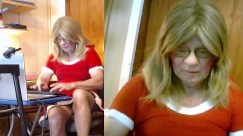 Snapshot of kim_crossdresser1 chatting on 24, 12, 2024 kim crossdresser no nude room and clean chat only. online show from 24, 12, 2024