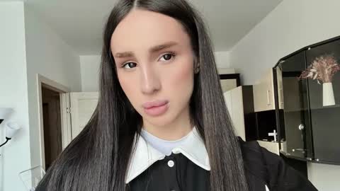 Kim Oberlin online show from 8, 2, 2026