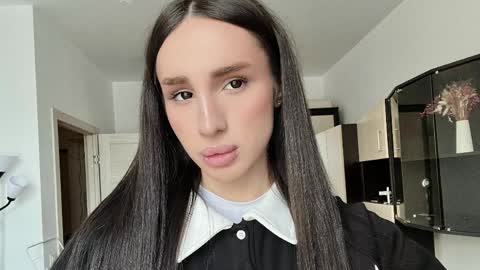 Kim Oberlin online show from 2, 4, 2026