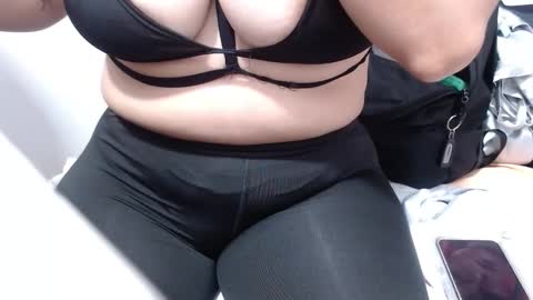 Snapshot of kim_pervertt chatting on 10, 10, 2025 Kim online show from 10, 10, 2025