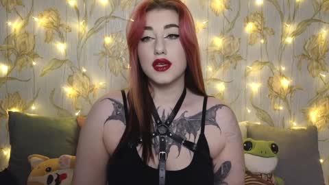 Hi Im Kimberly but u can call me Kim. Turn on ur sound i love to talk and moan online show from 20, 12, 2024