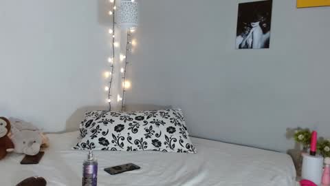 Snapshot of kimandyuk chatting on 6, 12, 2024 Kim  Yuk online show from 6, 12, 2024