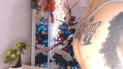 Snapshot of kimandyuk chatting on 27, 12, 2024 Kim  Yuk online show from 27, 12, 2024