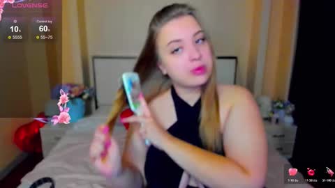 Snapshot of kimberly_mm chatting on 5, 11, 2025 kimberly_mm online show from 5, 11, 2025